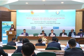 Bà Nguyễn Thị Hoàng, Phó Chủ tịch UBND tỉnh Đồng Nai phát biểu tại chương trình. (Ảnh Ngọc Thúy/TTXVN)