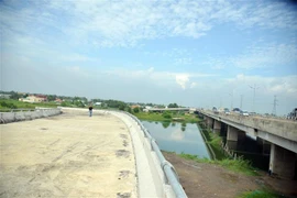 Khu vực nút giao Bến Lức, nơi giao giữa tuyến Vành đai 3 và cao tốc Thành phố Hồ Chí Minh-Trung Lương. (Ảnh: Tiến Lực/TTXVN)