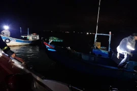 Hiện trường vùng biển Vạn Giã, huyện Vạn Ninh, nơi lực lượng chức năng đang triển khai tìm kiếm người mất tích. (Ảnh: TTXVN phát)