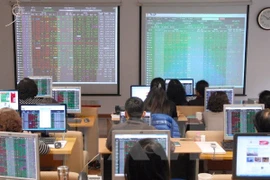 Chỉ số VN-Index quay đầu giảm hơn 6 điểm trong phiên cuối tuần 