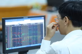 Chứng khoán tiếp đà tăng, chỉ số VN-Index có thêm hơn 7 điểm 