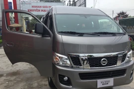 Thiết kế chiếc minibus mới của Nissan khá vuông vắn với phần đầu hơi vát. (Ảnh: PV/Vietnam+)