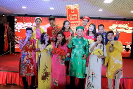 Các nghệ sỹ tại buổi diễn. (Ảnh: Quang Vinh/Vietnam+)