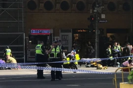 Cảnh sát phong tỏa hiện trường vụ lao xe vào người đi bộ ở Melbourne, Australia. (Nguồn: ABC News/TTXVN)
