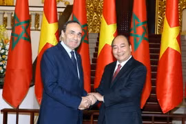 Thủ tướng Nguyễn Xuân Phúc tiếp ông Habib El Malki, Chủ tịch Hạ viện Maroc. (Ảnh: Thống Nhất/TTXVN)