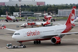 Máy bay của Air Berlin tại sân bay Duesseldorf, Tây Đức. (Nguồn: AFP/TTXVN)