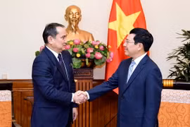 Phó Thủ tướng, Bộ trưởng Ngoại giao Phạm Bình Minh tiếp Thứ trưởng Bộ Ngoại giao Kazakhstan Akylbek Kamaldinov. (Nguồn: baochinhphu.vn)