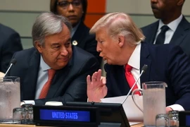 Tổng thư ký Liên hợp quốc Antonio Guterres (trái) và Tổng thống Mỹ Donald Trump trong cuộc gặp ở New York, Mỹ. (Nguồn: AFP/TTXVN)