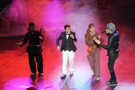 [Video] Khán giả thích thú với hát xẩm kết hợp nhảy hiphop, beatbox