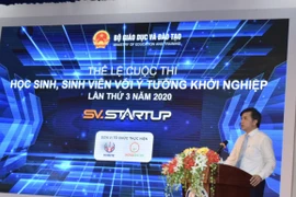 Ông Bùi Văn Linh, Vụ trưởng Vụ Giáo dục Chính trị và Công tác học sinh, sinh viên phát biểu tại lễ phát động cuộc thi. (Ảnh: PV/Vietnam+)