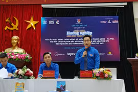 Đại diện Thành đoàn Hà Nội thông tin về các hoạt động chào mừng 1010 năm Thăng Long-Hà Nội. (Ảnh: Phạm Mai/Vietnam+)