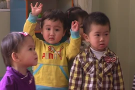 Học sinh mầm non 5 tuổi vùng khó khăn sẽ không phải đóng học phí. (Ảnh: PV/Vietnam+)