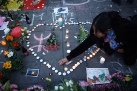 Tưởng niệm các nạn nhân thiệt mạng sau vụ khủng bố ở Brussels. (Nguồn: Getty Images)