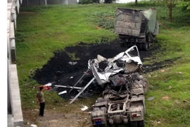 Chiếc xe đầu kéo gặp tai nạn. (Ảnh: Quốc Việt/Vietnam+)