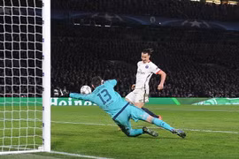 Ibrahimovic lại khiến Chelsea phải ôm hận. (Nguồn: DM)
