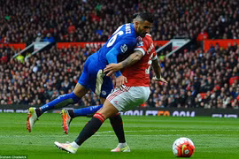 Manchester United ngăn Leicester vô địch tại Old Trafford. (Nguồn: DM)