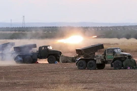 Quân đội Syria tấn công phiến quân. (Nguồn: AP)