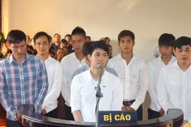 Các bị cáo tại tòa. (Ảnh: Sỹ Tuyên/TTXVN)