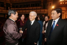 Tổng Bí thư Nguyễn Phú Trọng với các đại biểu. (Ảnh: Trí Dũng/TTXVN)