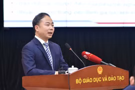 Ông Nguyễn Ngọc Hà thông tin về quy trình xây dựng đề thi. (Ảnh: PV/Vietnam+)