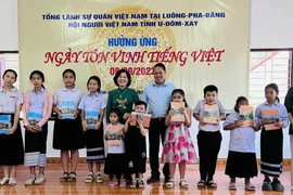 Cộng đồng người Việt ở Bắc Lào hưởng ứng Ngày Tôn vinh Tiếng Việt