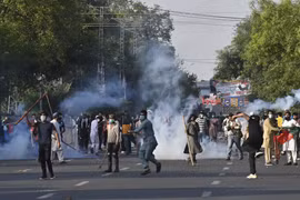 Pakistan: Chủ tịch đảng PTI bị bắt giữ liên quan đến biểu tình bạo lực