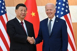 Tổng thống Mỹ Joe Biden (phải) trong cuộc gặp Chủ tịch Trung Quốc Tập Cận Bình bên lề Hội nghị Thượng đỉnh Nhóm các Nền Kinh tế Phát triển và Mới nổi hàng đầu thế giới (G20) ở Bali, Indonesia ngày 14/11/2022. (Ảnh: AFP/TTXVN)