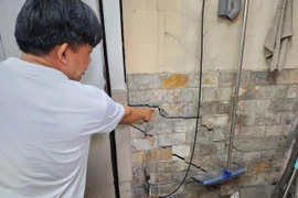 TP.HCM: Sớm khắc phục tình trạng nhà dân bị sụt lún do robot đào cống