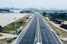 [Photo] Khánh thành hai tuyến cao tốc qua Thanh Hóa và Nghệ An