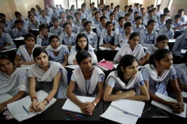 Áp lực học hành khủng khiếp tại "thủ phủ luyện thi" ở Ấn Độ