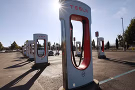 Tesla sẽ chia sẻ mạng lưới sạc tại Mỹ cho các đối thủ cạnh tranh