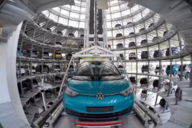 Doanh thu của Volkswagen tăng dù lượng xe bán ra giảm trong năm 2022
