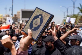 Đan Mạch gia hạn việc kiểm soát biên giới sau các vụ đốt kinh Koran
