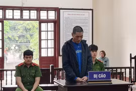 Hòa Bình: Lái xe taxi bị phạt 20 năm tù vì vận chuyển thuê ma túy