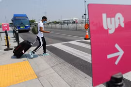 Lyft nỗ lực giành lấy thị phần ngành công nghiệp taxi từ Uber