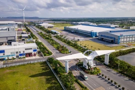 FT: Việt Nam là mắt xích quan trọng trong chuỗi cung ứng bên ngoài TQ