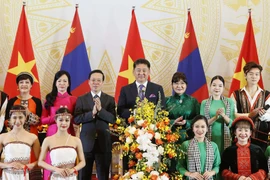 Chủ tịch nước chủ trì tiệc chiêu đãi chào mừng Tổng thống Mông Cổ