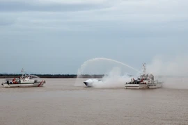 Diễn tập tìm kiếm, cứu hộ cứu nạn và ứng phó sự cố tràn dầu trên biển
