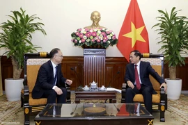 Bộ trưởng Bùi Thanh Sơn tiếp Trợ lý Bộ trưởng Ngoại giao Trung Quốc