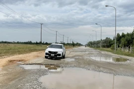 Hạ tầng giao thông trong Khu Kinh tế Dung Quất xuống cấp nghiêm trọng