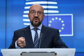 Phương Tây hối thúc Nga rút quân khỏi Ukraine thay vì ngừng bắn