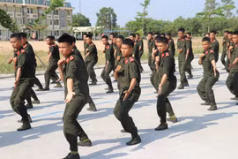 Hình ảnh các chiến sỹ Cảnh sát Cơ động Long An hăng say luyện tập