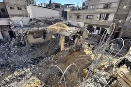 Cảnh đổ nát tại bệnh viện Kamal Adwan ở Beit Lahia, Gaza, sau vụ tấn công của Israel, ngày 16/12/2023. (Ảnh: Anadolu Agency/TTXVN)