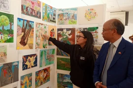 Nửa thế kỷ quan hệ Việt Nam và Pháp tỏa sáng ở Larmor-Plage