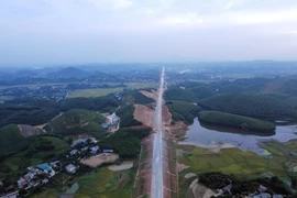 Đi tìm lời giải cho 'bài toán' bất cập trong quy hoạch cao tốc