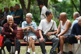 Liên tiếp trong 2 năm qua, Trung Quốc đã ghi nhận tình trạng dân số già hóa và suy giảm. (Nguồn: CFOTO)
