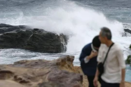 Nhật Bản đã ban hành cảnh báo sóng thần dọc các quần đảo Izu và Ogasawara. (Nguồn: Reuters)