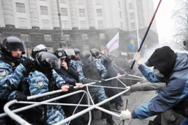 EU đòi cấm nhập cảnh một số quan chức Ukraine