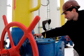 Ukraine ngừng ký thỏa thuận thương mại với EU, Nga "hài lòng" 