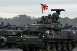 Nhật Bản sẽ thúc đẩy xuất khẩu vũ khí, hợp tác quốc phòng